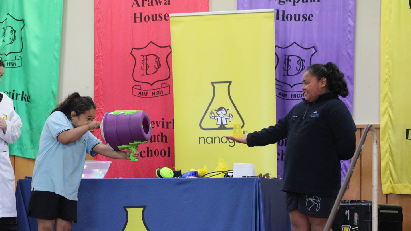 Bangs, fire and smoke rings hook kids on science Headshot